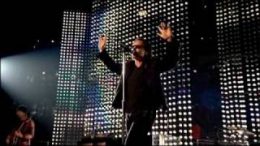 U2-City-of-Blinding-Lights-live-in-Chicago-2005-2005-Vertigo-Tour